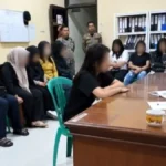 pramuria-dari-warung-remang-remang-diamankan-di-kuansing
